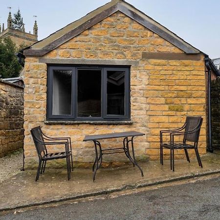 Chic Cotswold Tiny Home - Oddity House Blockley Exterior photo
