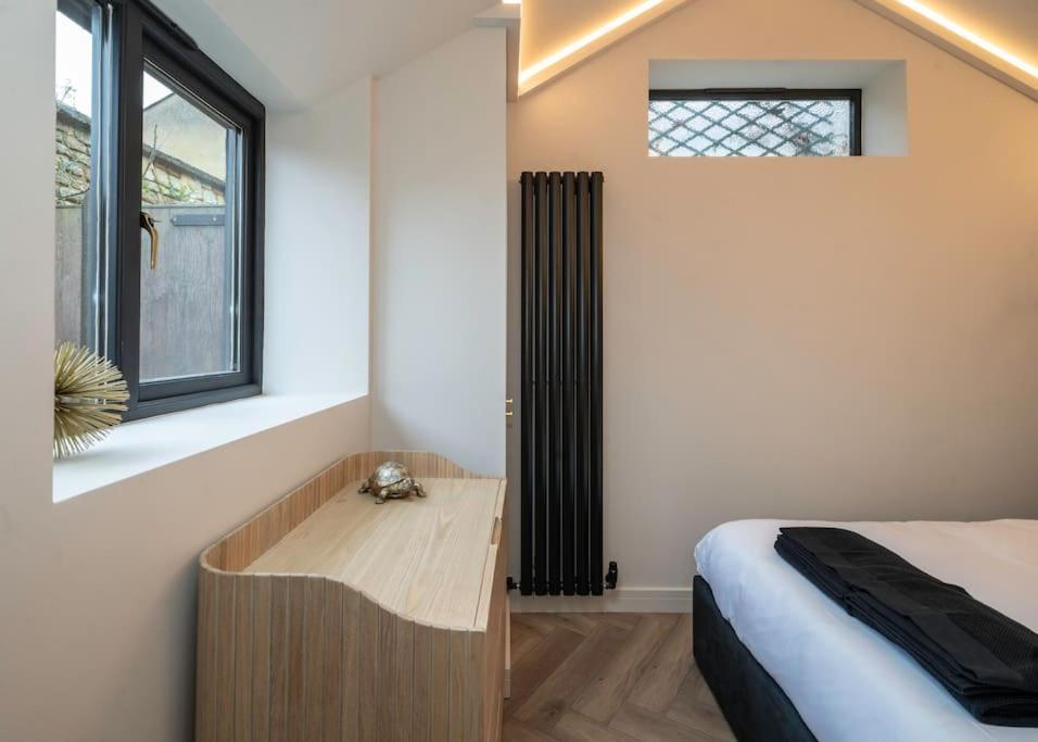 Chic Cotswold Tiny Home - Oddity House Blockley Exterior photo